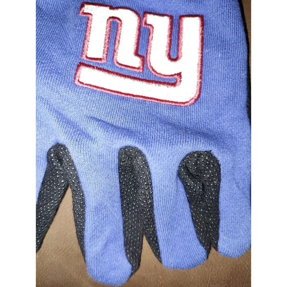 Vintage lot of 3 : Reebok NY Giants Jacket Sz M & WWF Cheetah & NY Sport Gloves